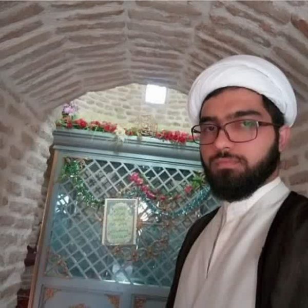 شهید مهدی سیرت از طلبه های پرتلاش آبیک و حافظ قرآن کریم